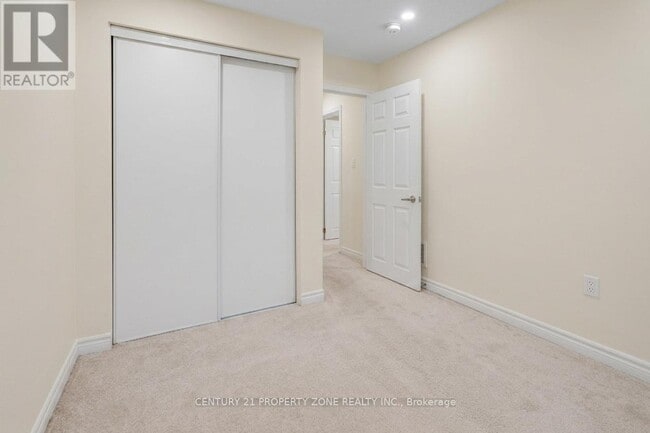 Photo - 250 Lagerfeld Dr