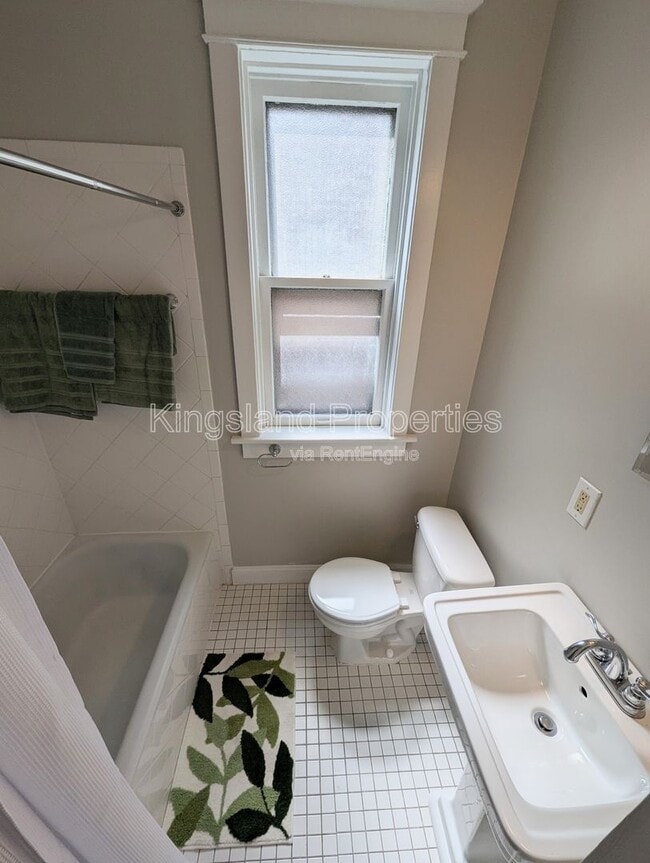 Photo - 5707 Dewey Ave Unit 1f