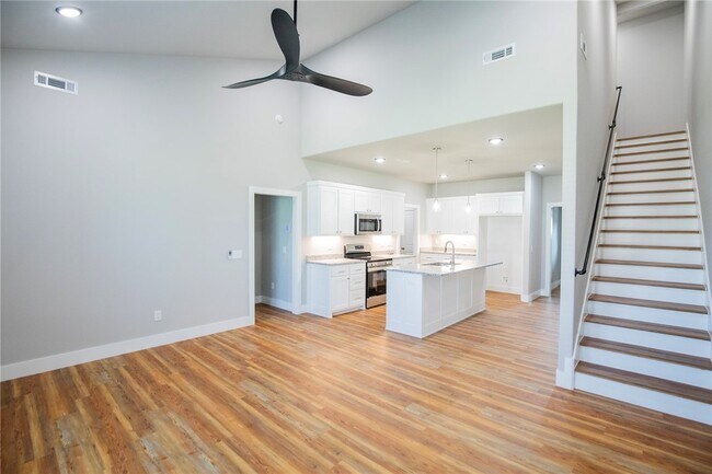 Photo - 1020 Seaborn Wy