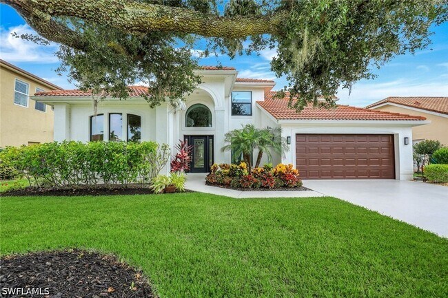 Photo - 335 Lambton Ln