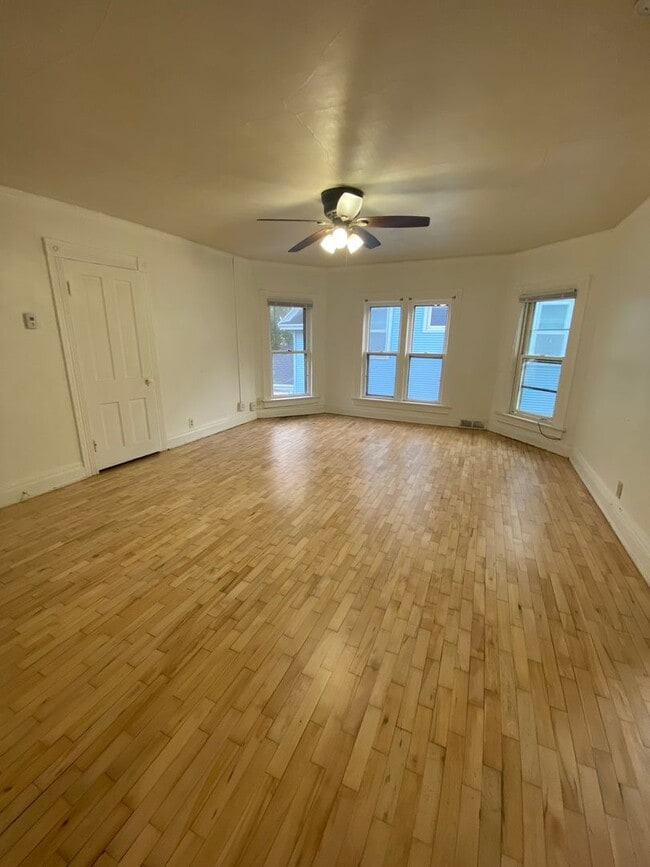 Photo - 677 Frederick St Unit 677 Frederick St A