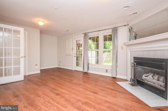 Photo - 13776 Lambertina Pl