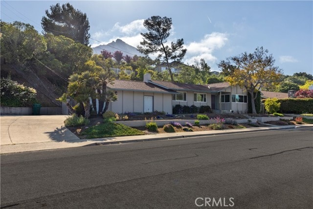 Photo - 668 Patricia Dr