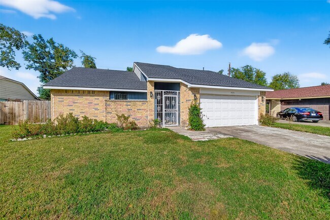 Photo - 5530 Oak Falls Dr