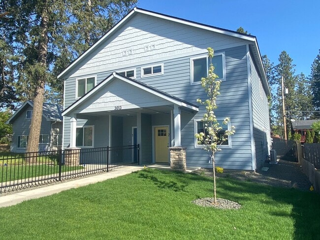 Building Photo - 3013 E 36th Ave Unit 1