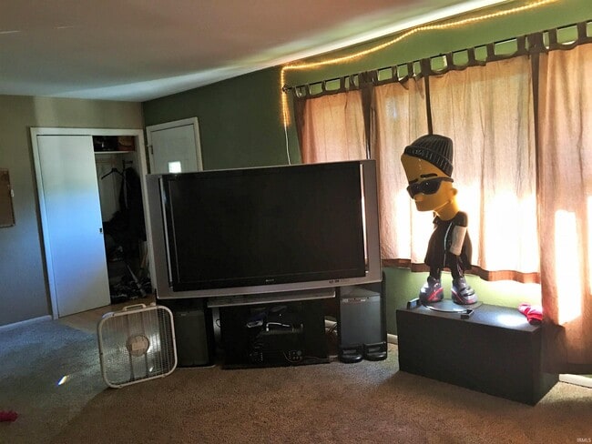 1501 Marilyn Ave