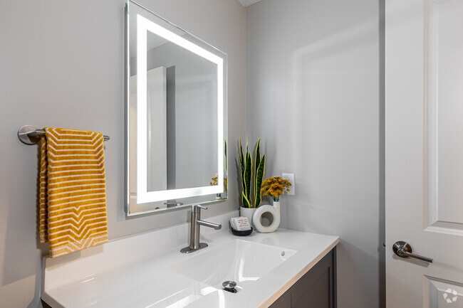 Studio - Bathroom