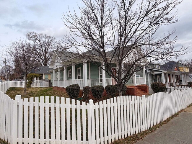 Photo - Charming 3-Bedroom Home in the Heart of Raleigh!