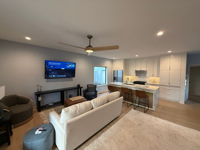 Photo - 1073 Hemphill Ave NW