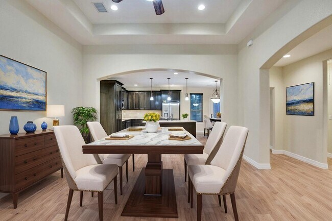 Photo - 118 N Buckhorn Dr