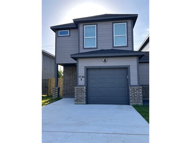Building Photo - 7710 Darnay Dr Rental