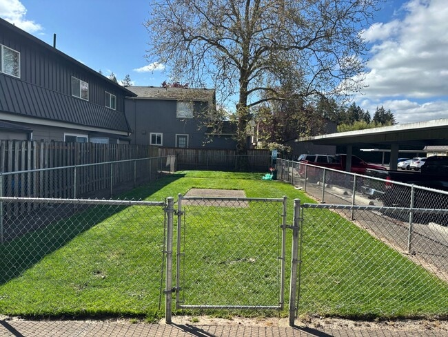 Photo - 2 Bedroom Townhouse in Newberg Unit Apt. 51