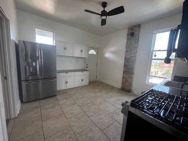 Photo - 2726 W Adams St Unit Apt 2