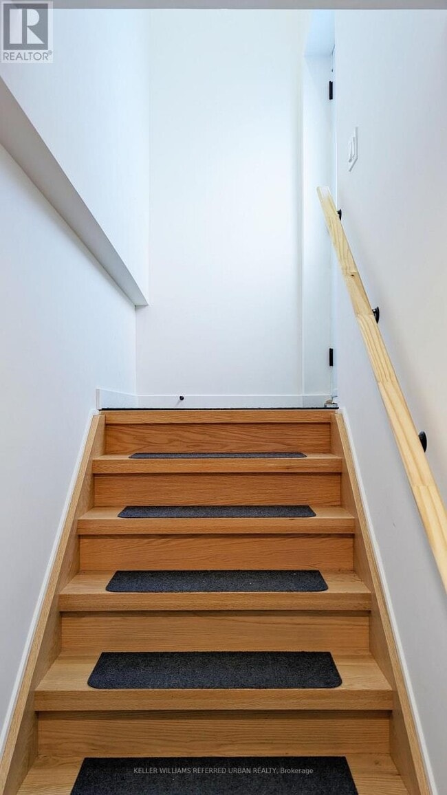 Photo - 2301 Lawrence Ave W