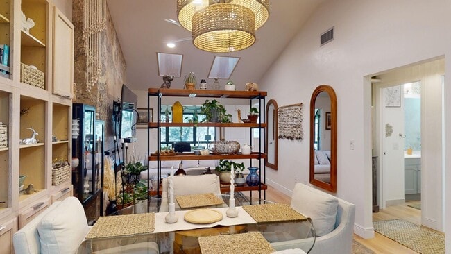 Photo - 385 E Hartford St Unit 7A