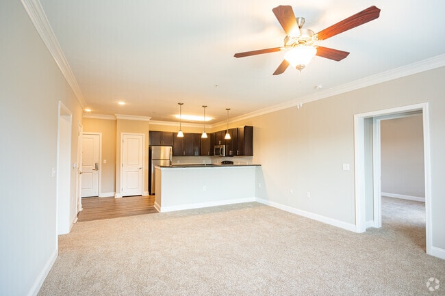 Little Yellow Mountain- 2BR, 2BA