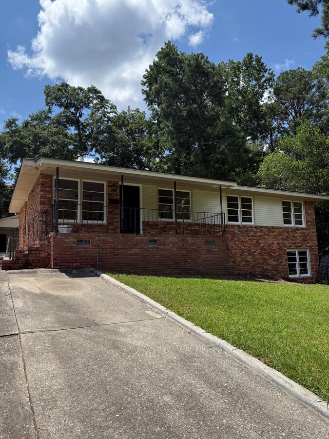 Photo - 5941 Bush Ave
