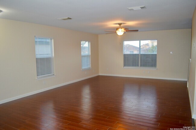 Photo - 6667 Beech Trail Dr