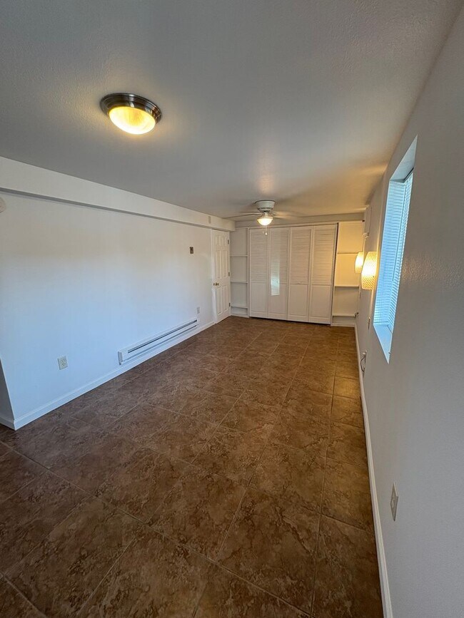 Photo - No Utilities Studio apartment with full Ki...