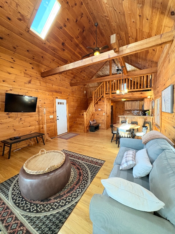 n3103 Sugar Pine Ln