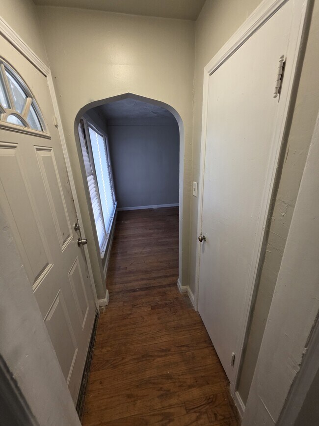 Photo - 20101 Biltmore St