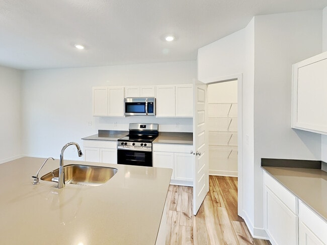 Photo - 11710 Cotterill Wy