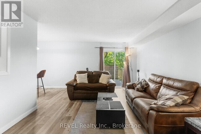 Photo - 5222 Portage Rd Unit 305