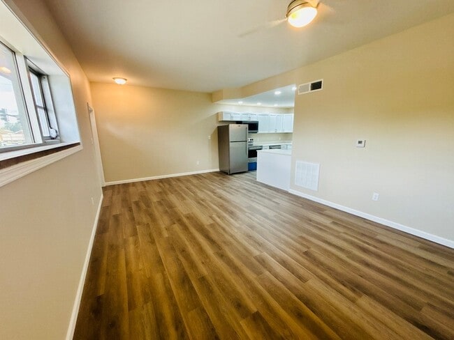 Photo - 100 W Superior St Unit 2