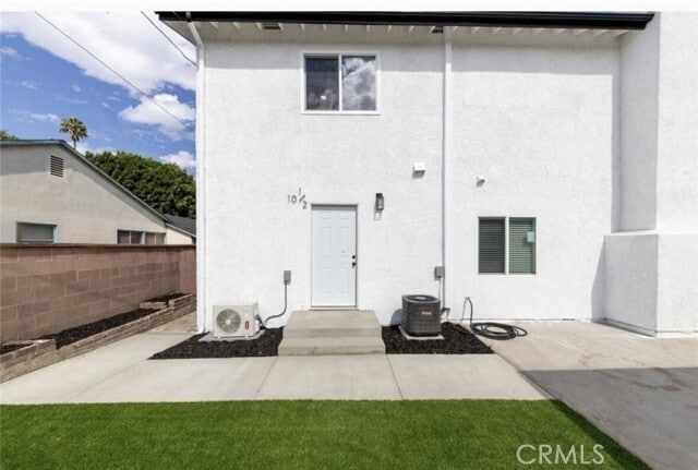 Photo - 10 W Trafford St