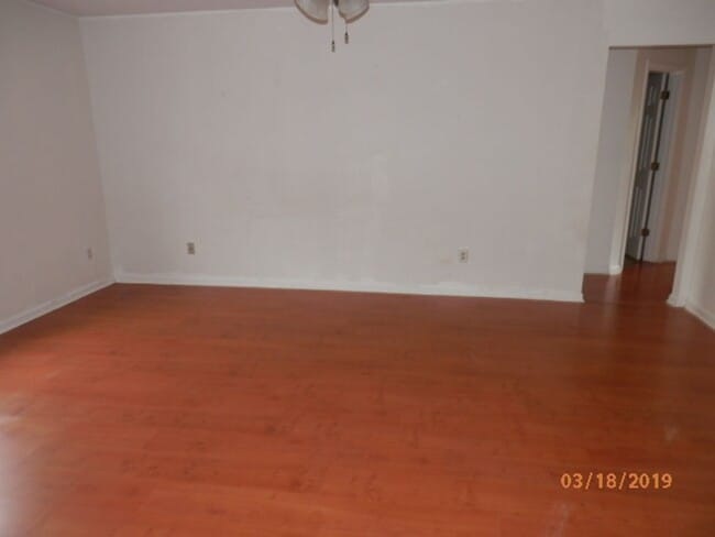 Photo - 1616 Seneca Ln