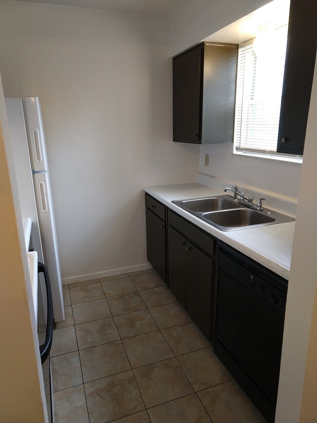 Photo - 8041 Pippin Rd Apartments Unit E-1