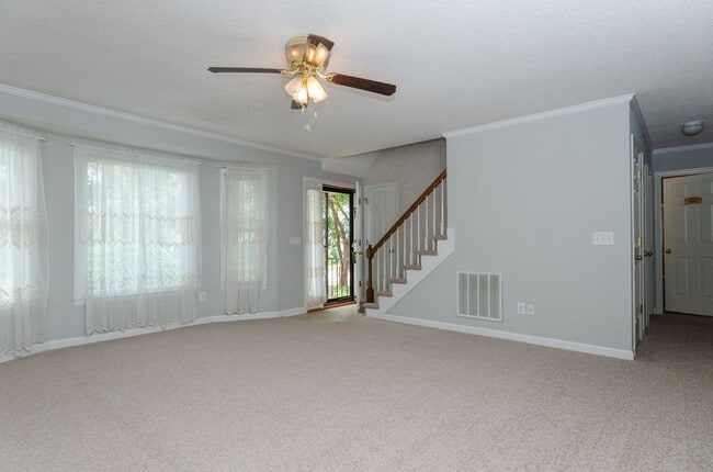 Photo - 717 Sloop Pointe Ln