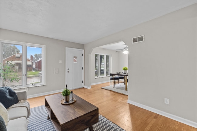 Photo - 5708 Potomac St