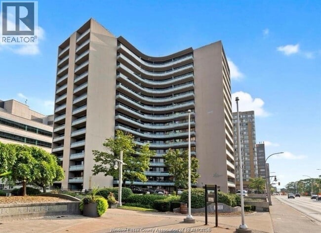 Photo - 111 Riverside Dr E Unit 914