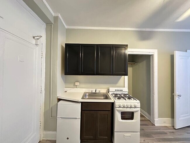 3824 N Fremont St Unit 611