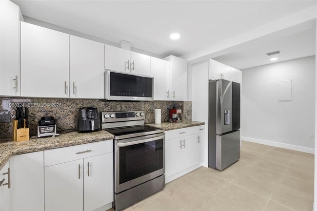 Photo - 2244 SW 10th St