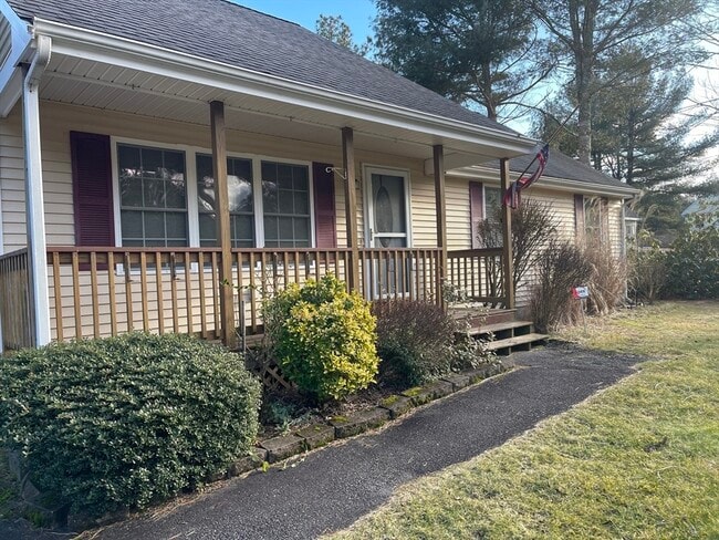 Photo - 285 Charge Pond Rd