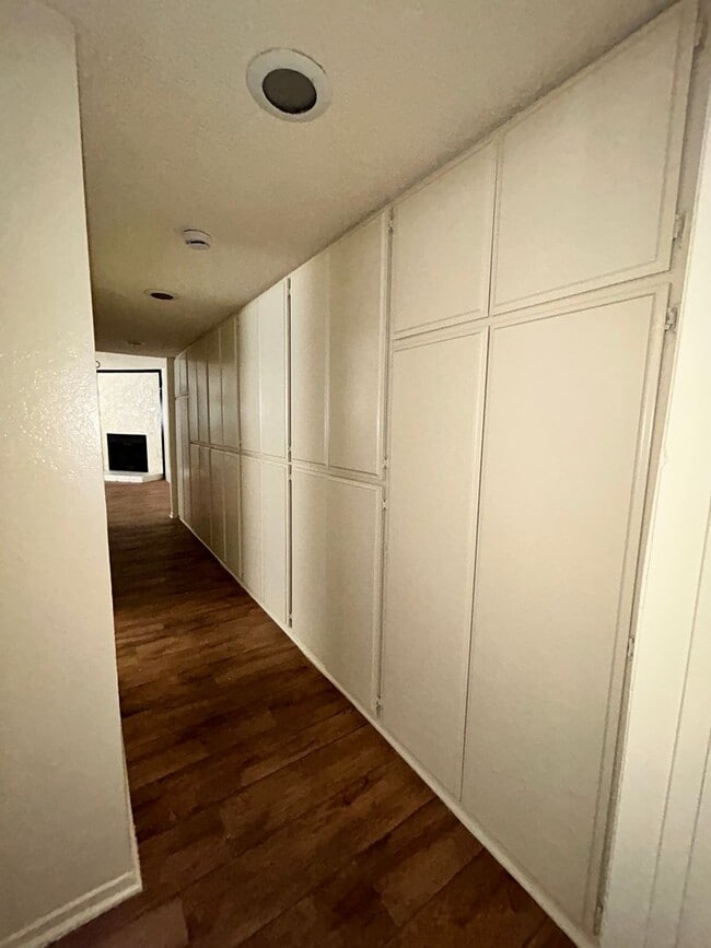 Photo - 659 W 5th St Unidad #1