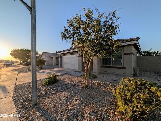 Photo - 2404 W Roeser Rd