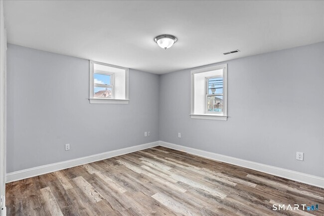 Photo - 38 Soundview Ave Unidad B