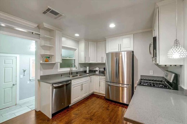 Photo - 1955 Wingate Way