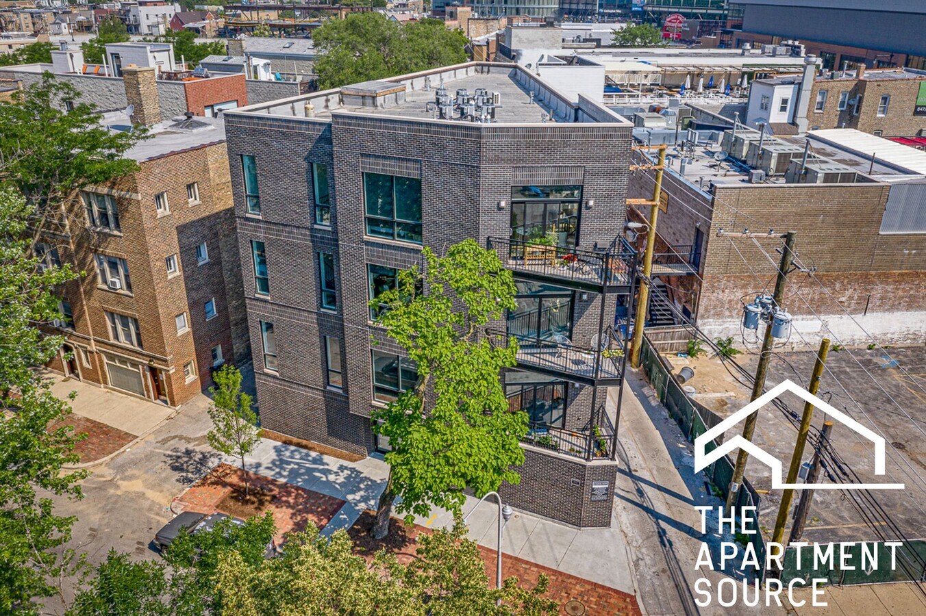 Photo - 1050 W Cornelia Ave Unit 201