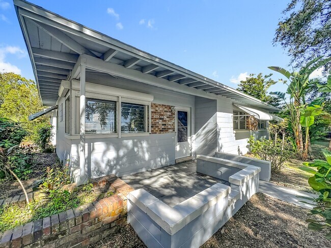 Photo - 1706 Cambridge Dr