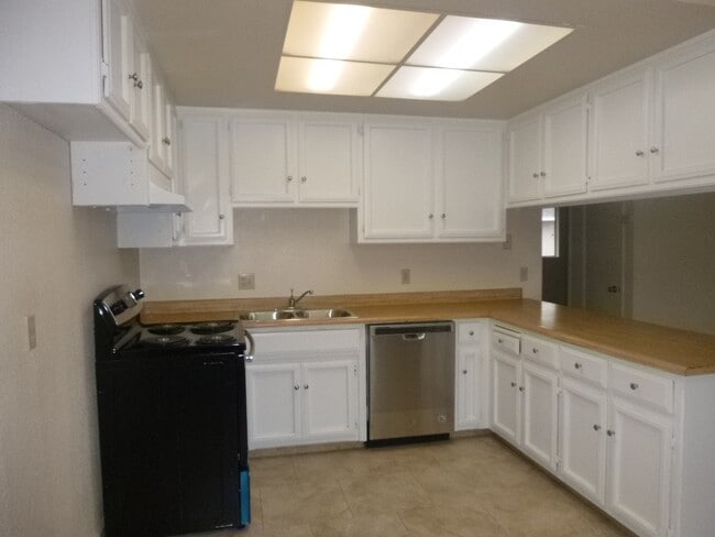 Photo - 3355 San Mateo Ct