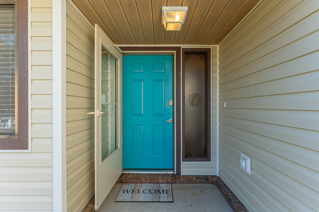 Photo - 101 Cedar Ridge Way