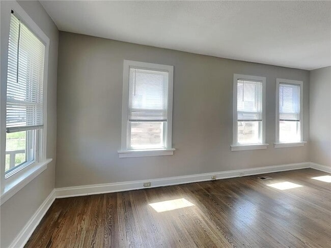 Photo - 3820 Jackson St NE