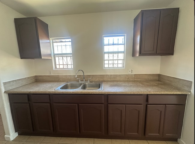 Photo - 8114 S Hoover St Unit 8116 1/2