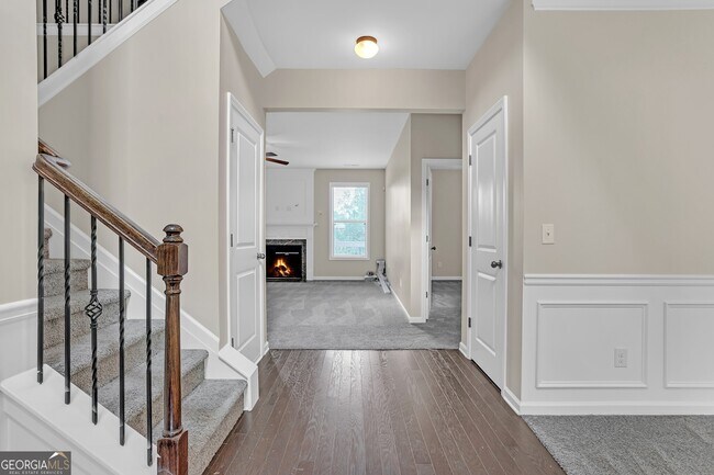 Photo - 568 Garden View Ct