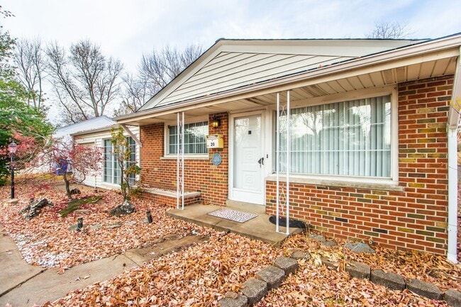 Photo - Lovely Large 3 Bedroom 1 1/2  Bath Ranch Style Home