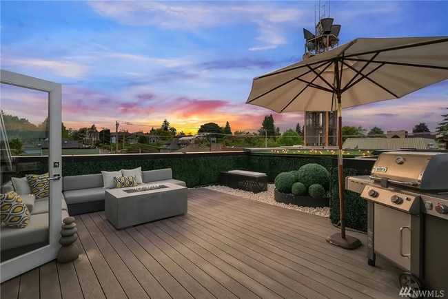 Photo - Stunning 2 Bed 3 Bath Home in Queen Anne